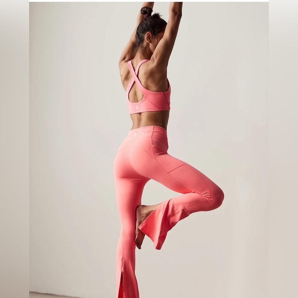 🏷️ Free People Movement Never Better Flare Pants in Peachy Keen Size XS